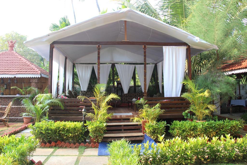 Naga Cottages Morjim Exterior foto